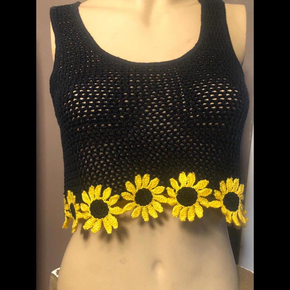 Knitt top shirt blouse coverup with sunflower design